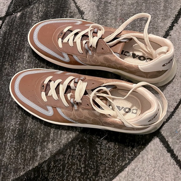 Coach shoes new - Picture 1 of 3